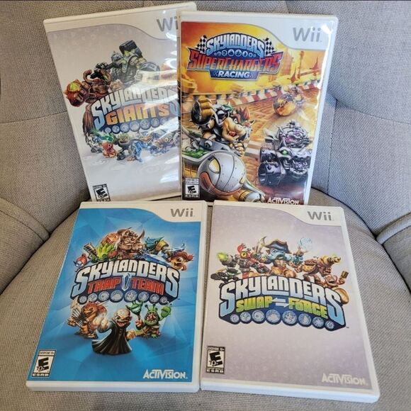 Skylander video game bundle - Picture 1 of 12
